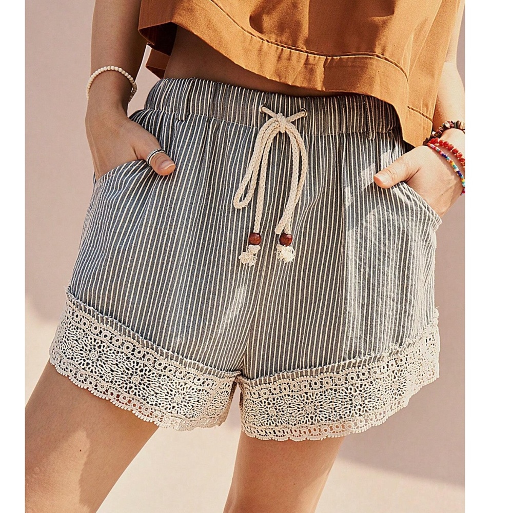 Striped Lace Trim Women Shorts